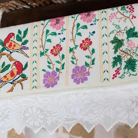 Vatha Traditional With A View Menetaí