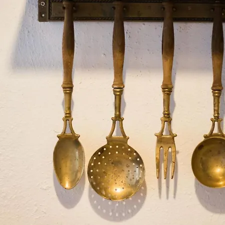 Vatha Traditional With A View Menetaí